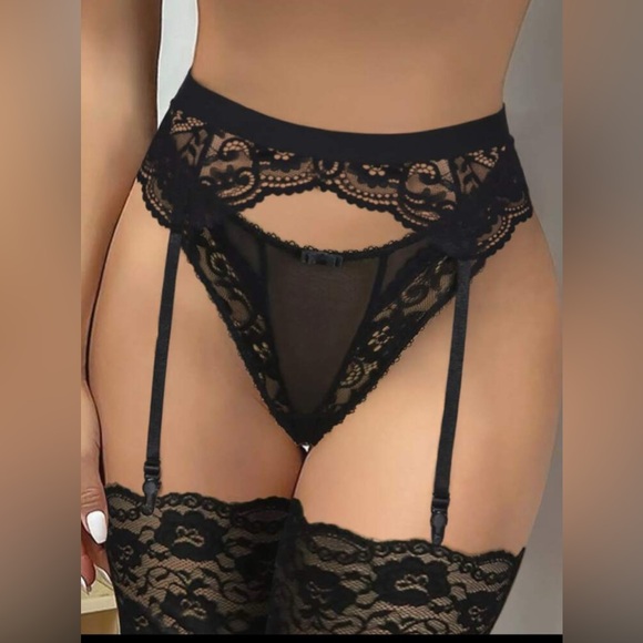 Other - Elegant Black Lace Garter Belt